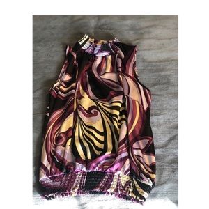 Women’s Sleeveless Satin Feel Shirt Size Medium.